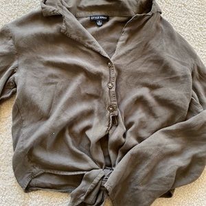 Long sleeve tie crop top